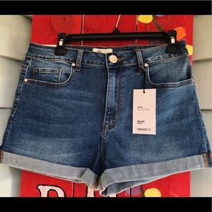 Brand new forever21 mid rise shorts size 29